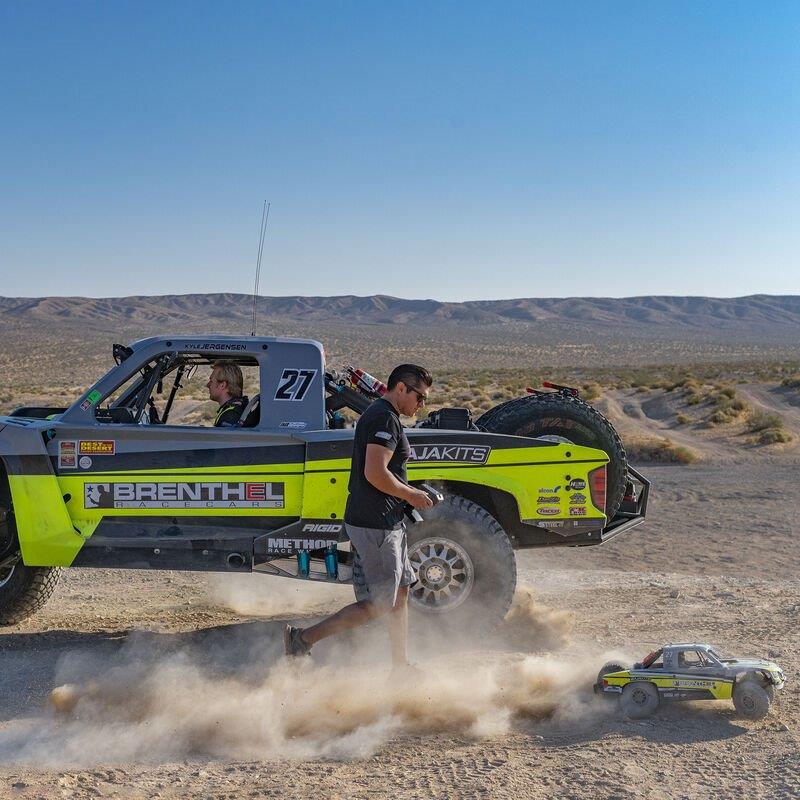 Super Baja Rey 2.0: 1/6 4wd Elec Desert Truck-King - 21