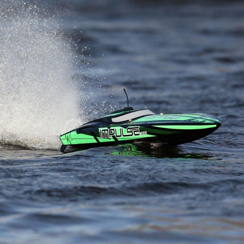 PROBOAT Impulse 32-inch BL. Blk/Grn: RTR - 2