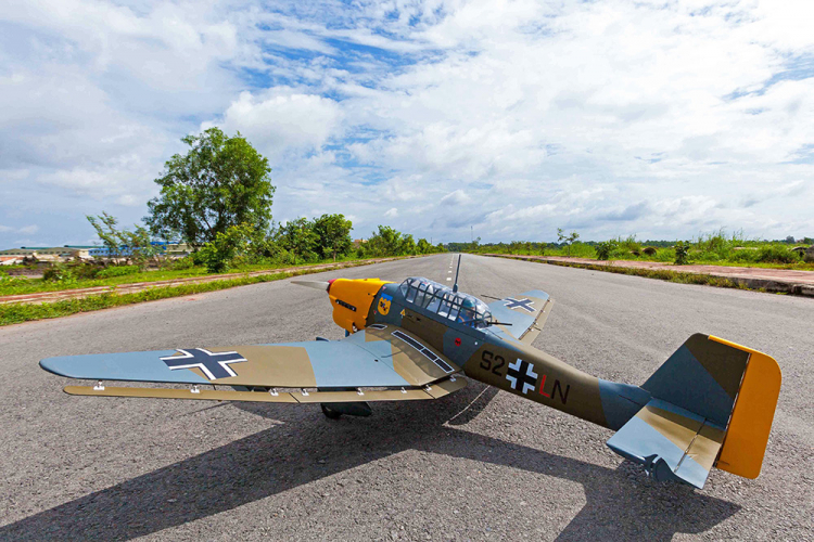 Seagull  JU-87 Stuka Giant Scale 40-50cc Gas ARF sp:229cm - 10