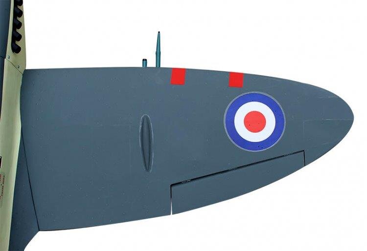 Seagull Supermarine Seafire 20cc 1640mm med Infällbara Landställ (El) - 6