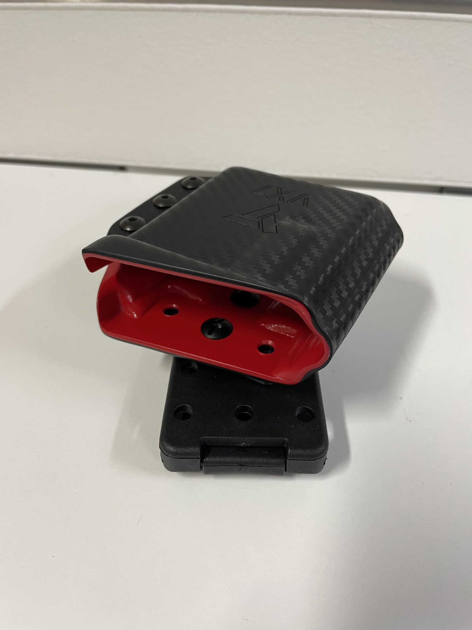 VX7 Magazine Pouch for AR-15 - CF Black / Red