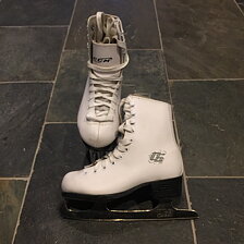 19,5 cm ( 31)  konståkningsskridskor Secondhand