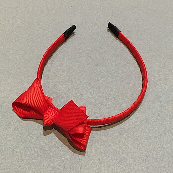 RÖTT ROSETT DIADEM 9,5 CM