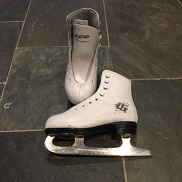 19 cm ( 31)  konståkningsskridskor Secondhand