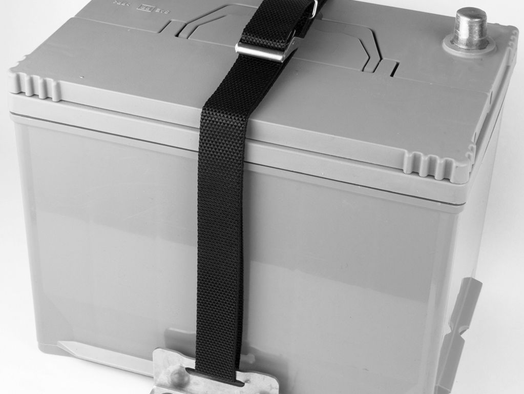 Battery holder Skyllermarks for 2 batteries incl. strap, screw