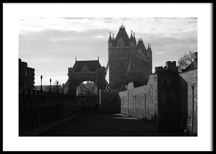 Towerbridge Walkway