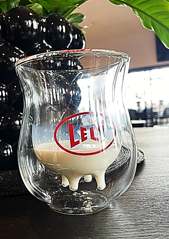 Glas
