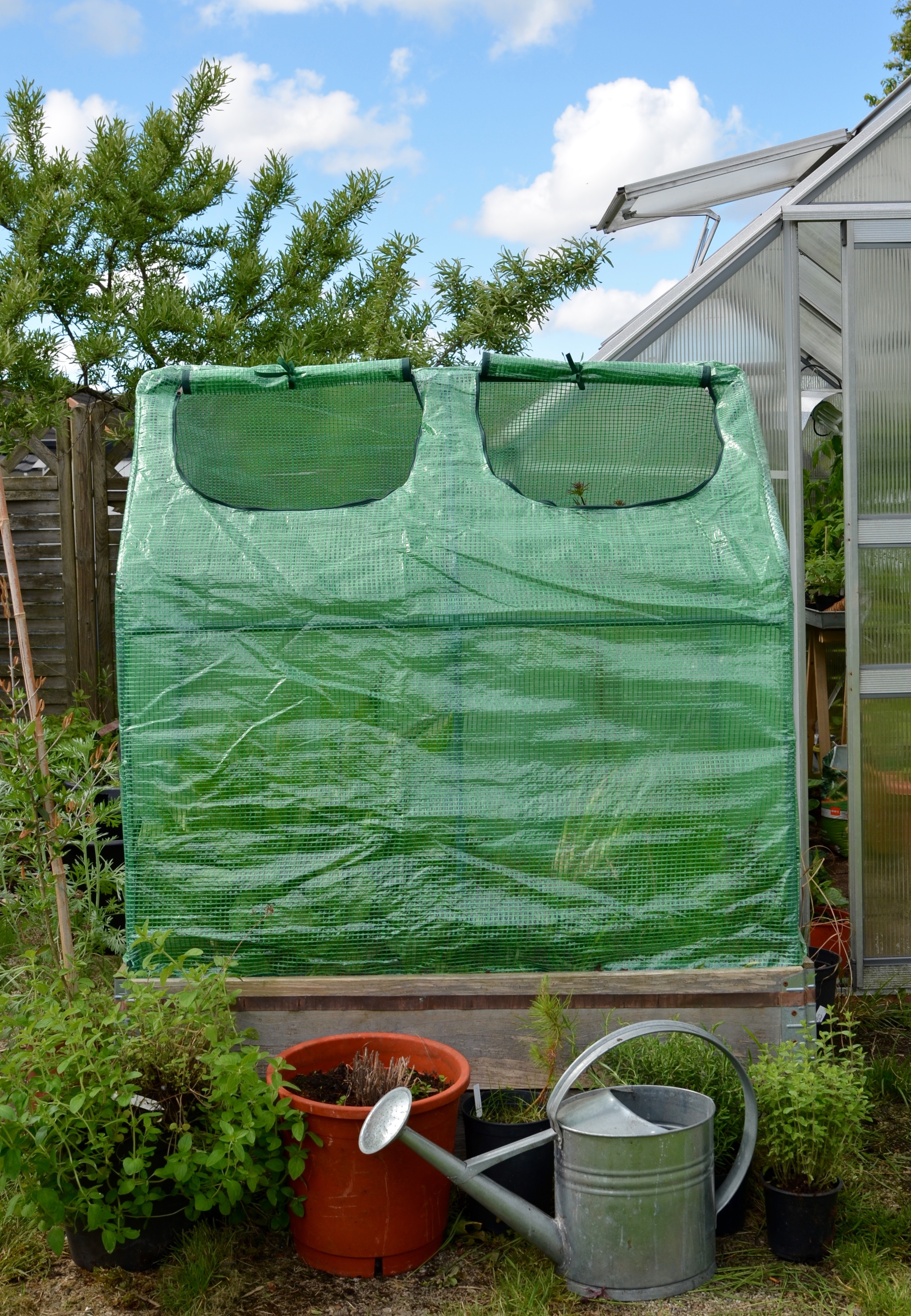 Pallkrageväxthus med armerat plastöverdrag 110 cm