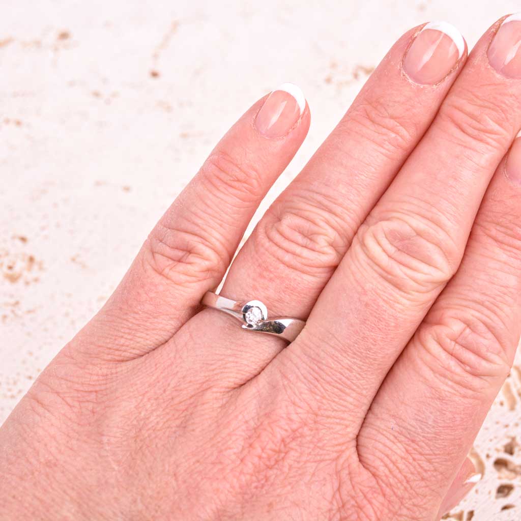 Hvidguldsring Solitaire 18k med 0,14ct diamant, Vintage - 5