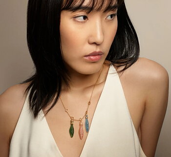 Nuori kala Collier