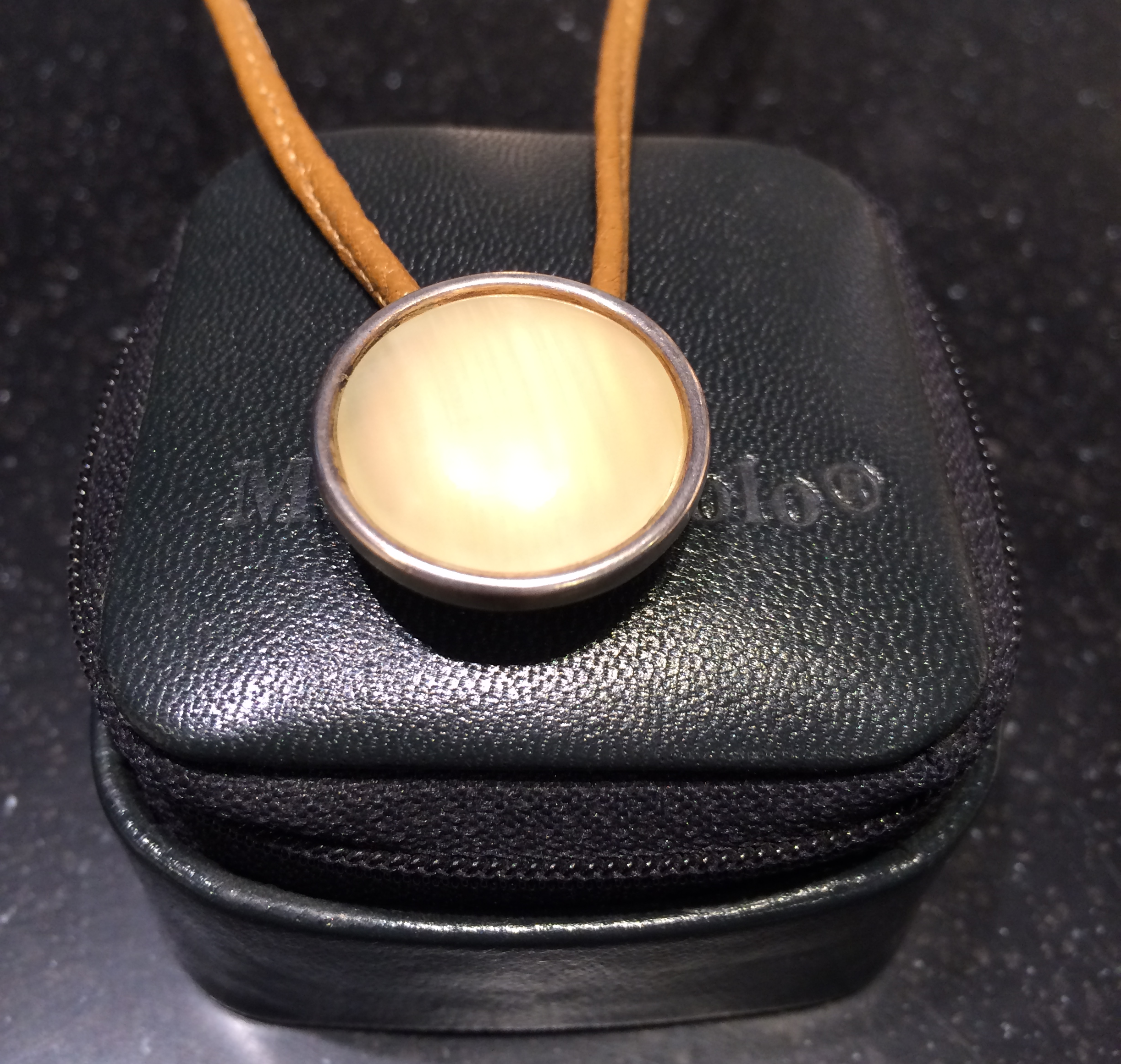 Pendant Yellow Stone