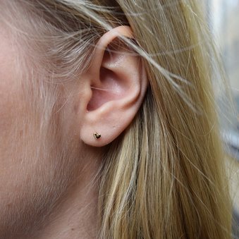 Loving Heart  Drop Studs Guld