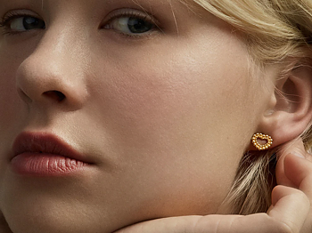 Circle of Light Heart Earring Bronze