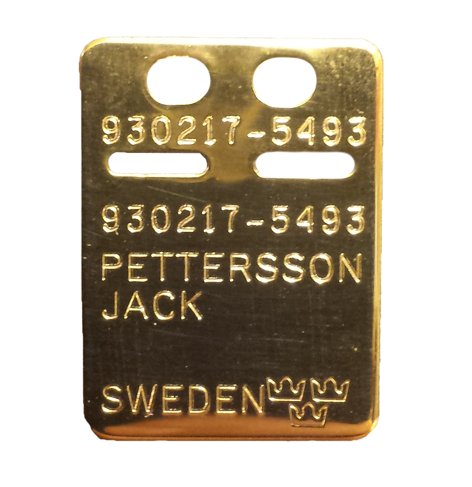 Henkilökortti kultainen fasettoitu pitsisilmukalla. 19*27mm 18k sis. kaiverruksen. - 3
