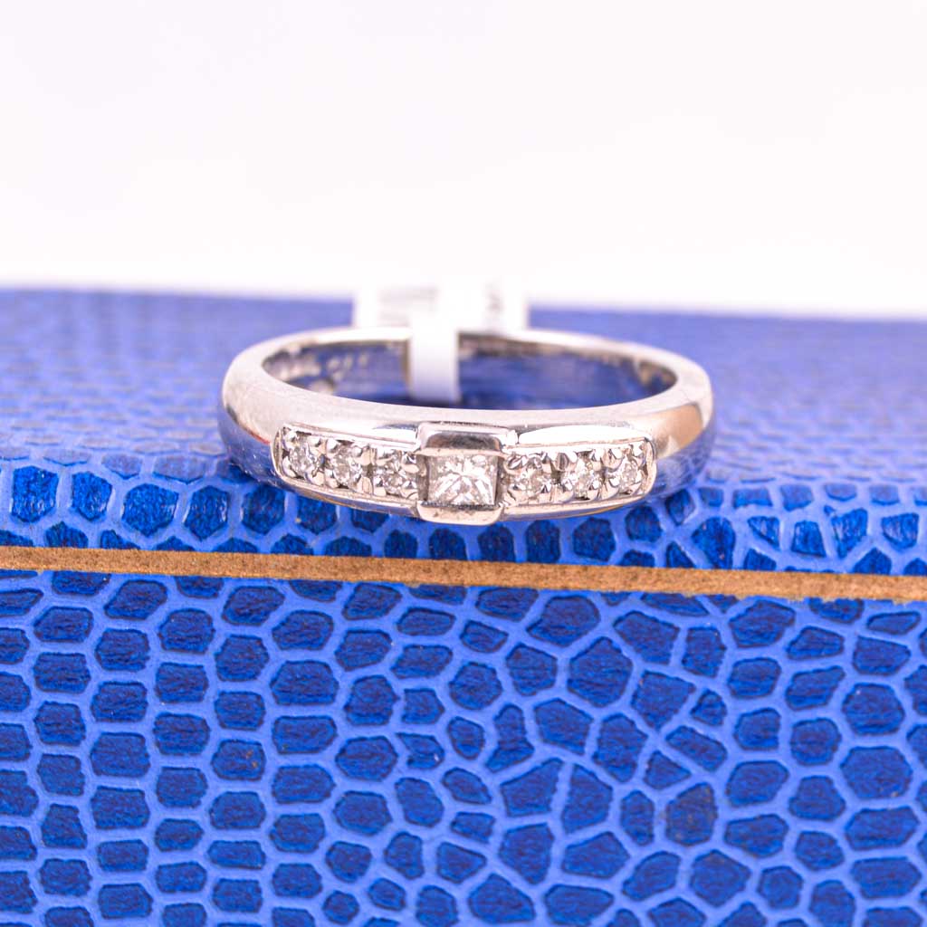 18k White Gold Ring with Diamonds, Vintage
