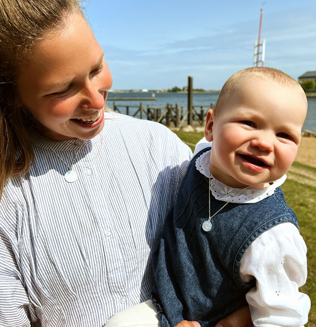 lyckopenningen barn och mamma halsband