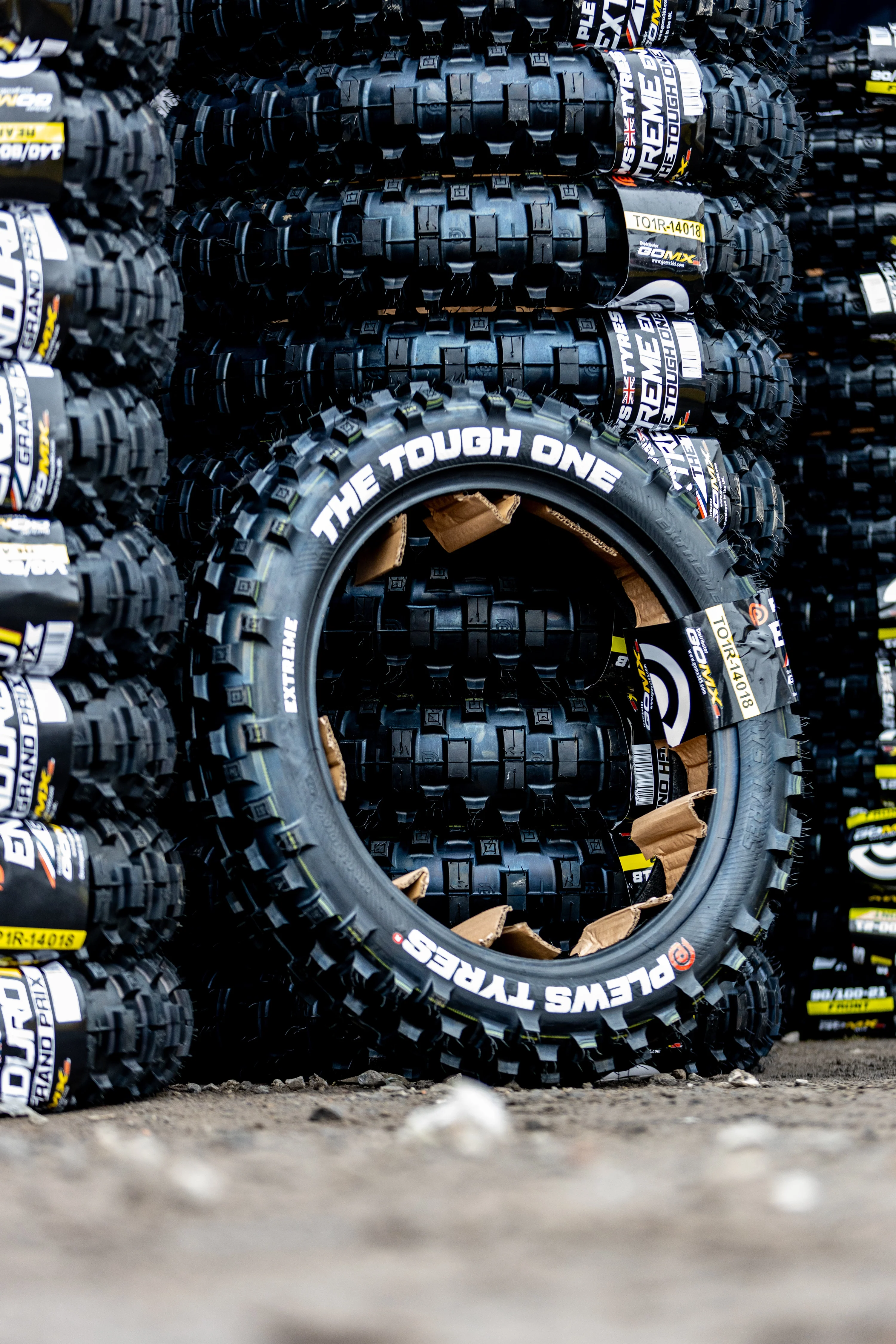 Plews EN1 EXTREME THE TOUGH ONE Spec B Bagdæk - 140/80-18 - 4