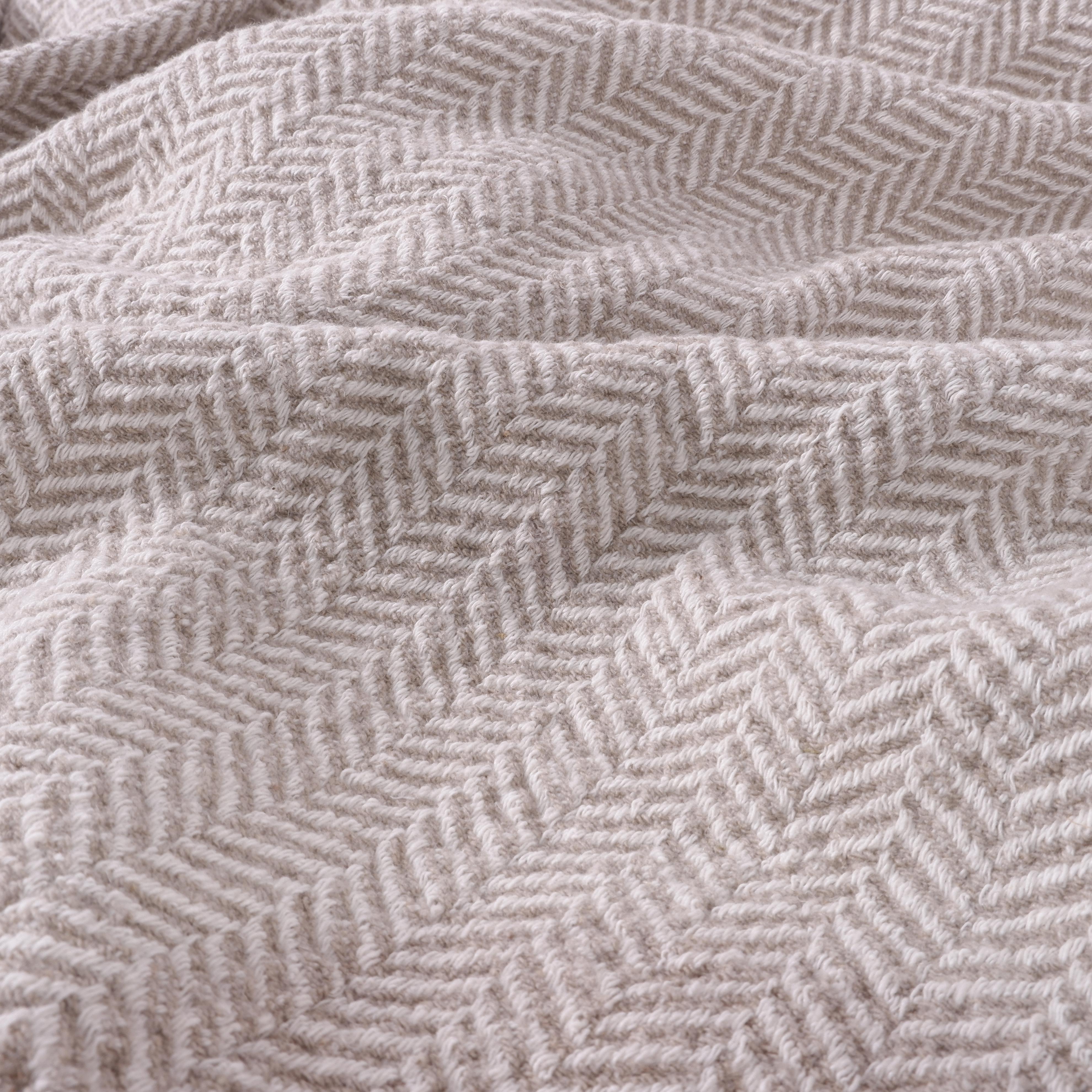 ANICHINI  Quorum Soft Herringbone Upholstery Linen Fabric In 28 Grey