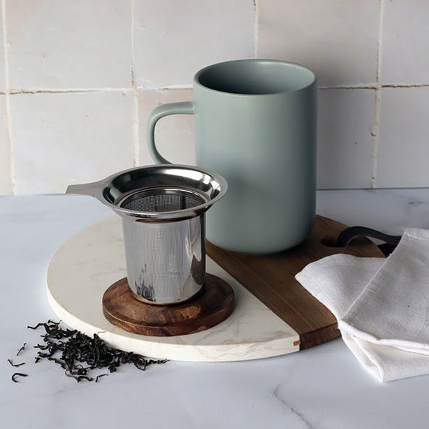Tekopp stor med sil och trälock gråblå från OGO LIVING - 5