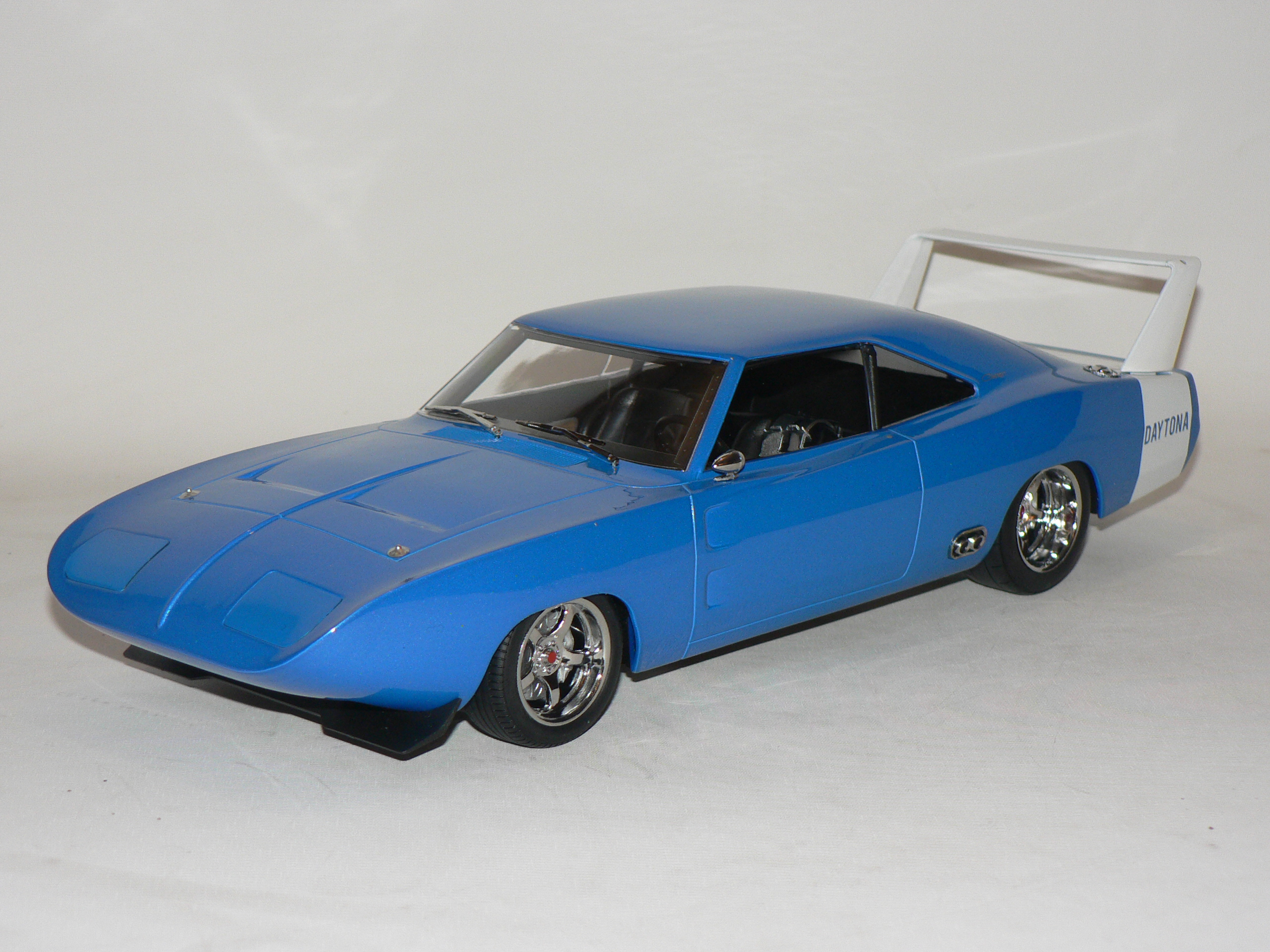 Dodge Charger Daytona Custom  -1969 (Dörr+Huv går ej öppna)  1:18 Greenlight