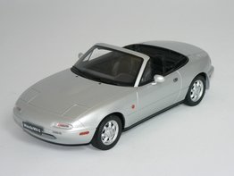 Mazda MX-5 -1990 (INGET ÖPPNINGSBART)  1:18  Otto Mobile