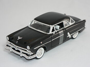 Ford Crestline Victoria -1953  1:24 Welly