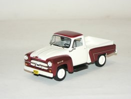 Chevrolet 3100 Pick Up  1:43  Whitebox