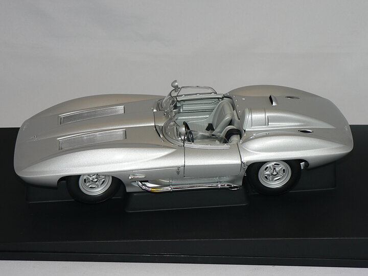 Chevrolet Corvette Stingray -1959   1:18  Auto Art