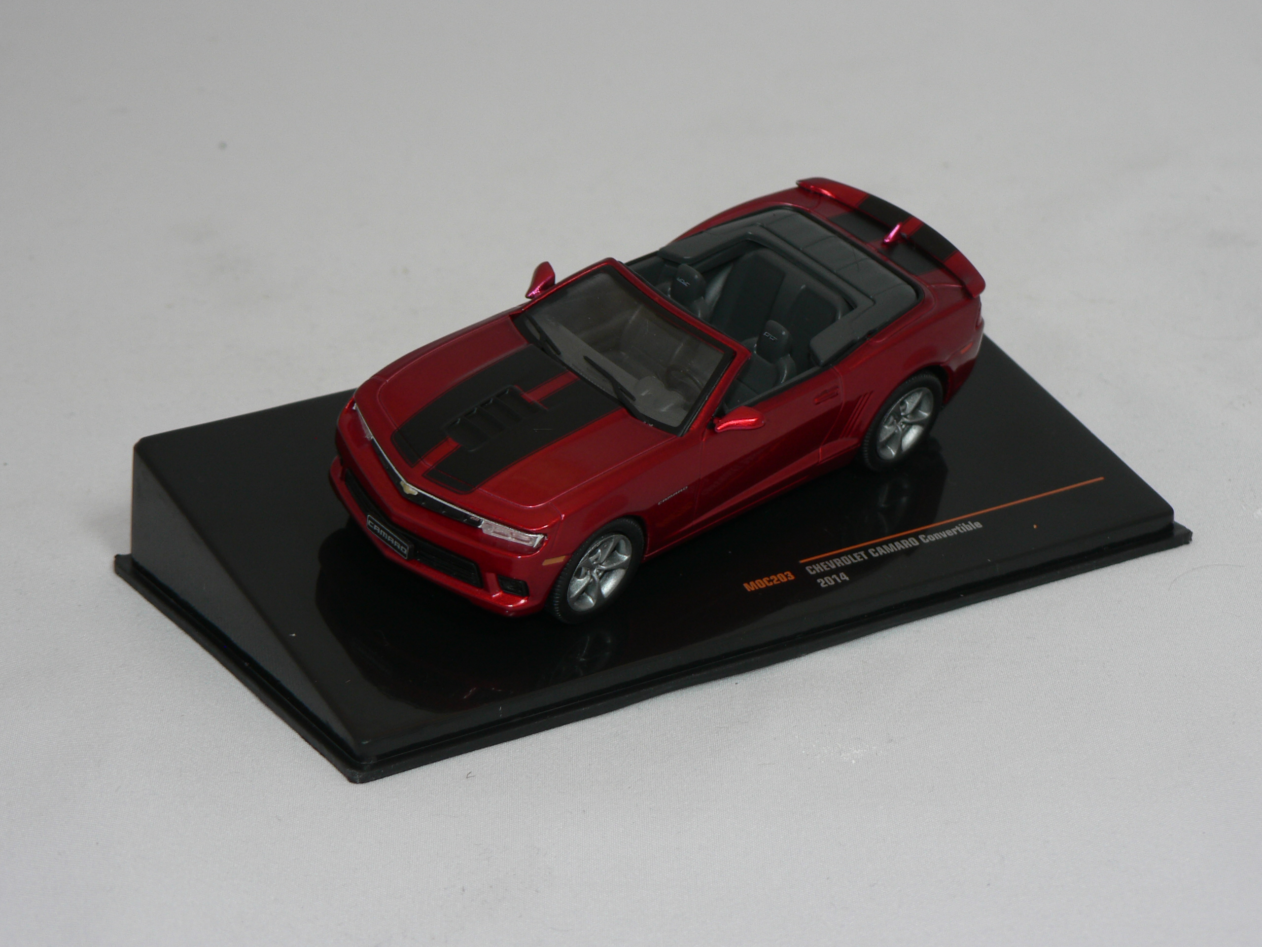 Chevrolet Camaro Convertible -2014  IXO 1:43