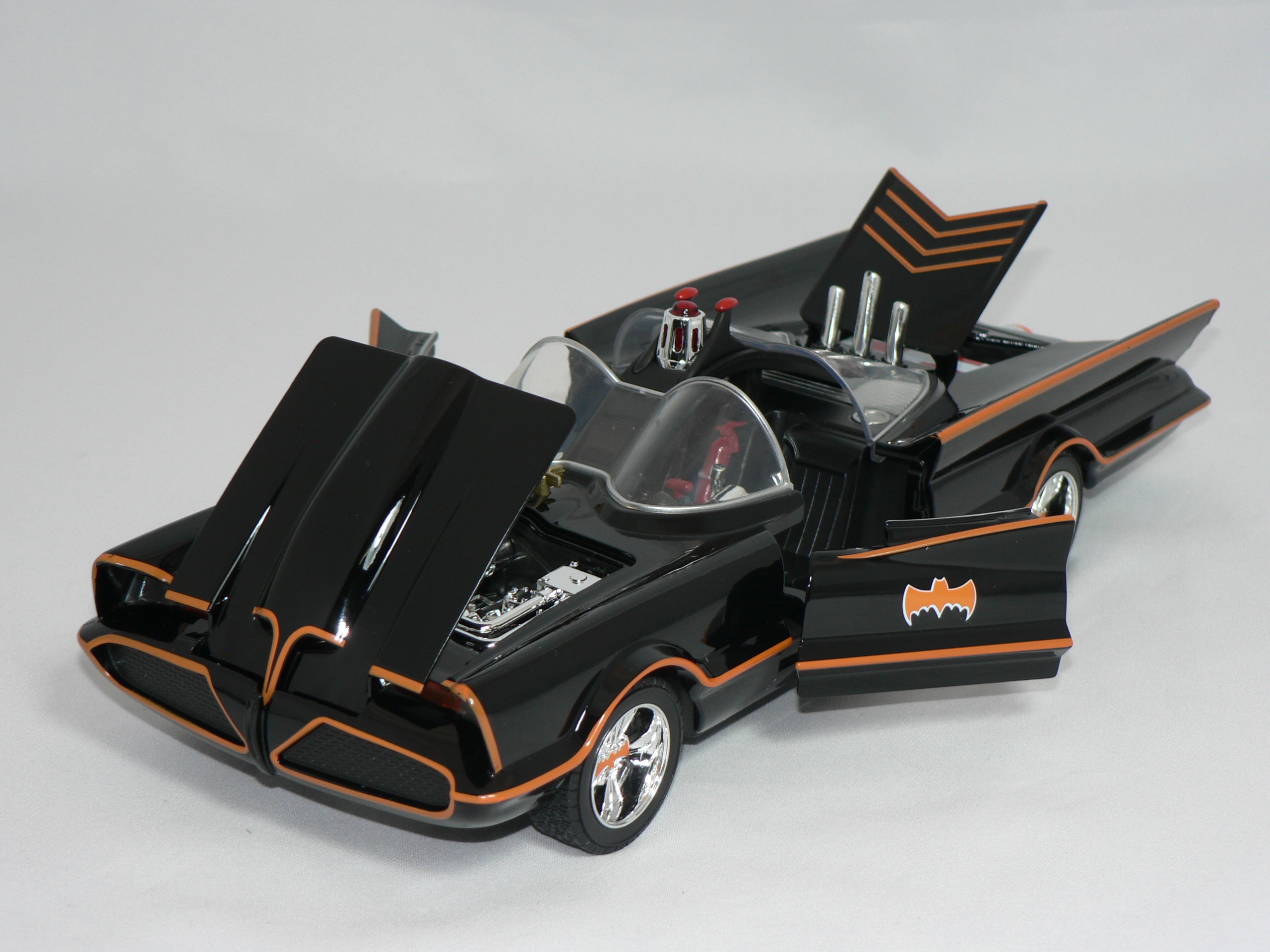 Batmobile Classic TV Serie -1966 (MED BATMAN+ROBIN & FUNGERANDE LAMPOR) - 6