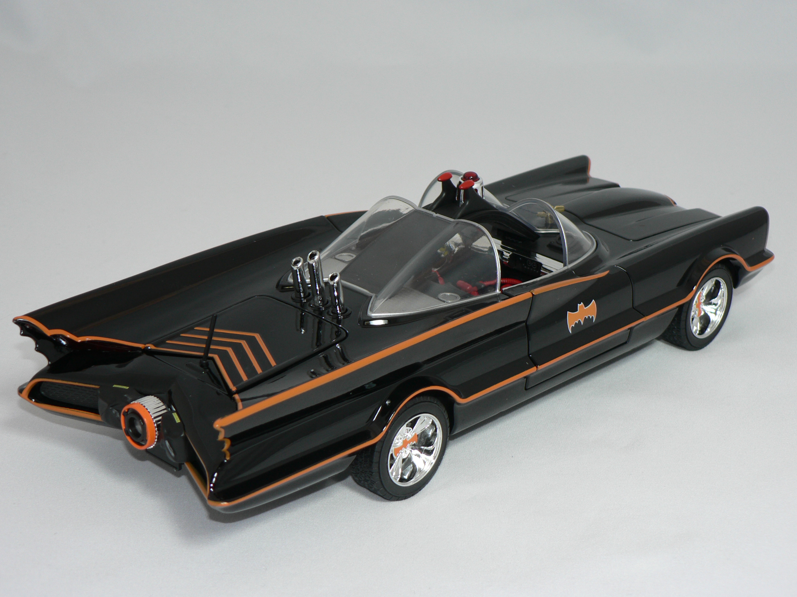 Batmobile Classic TV Serie -1966 (MED BATMAN+ROBIN & FUNGERANDE LAMPOR) - 3
