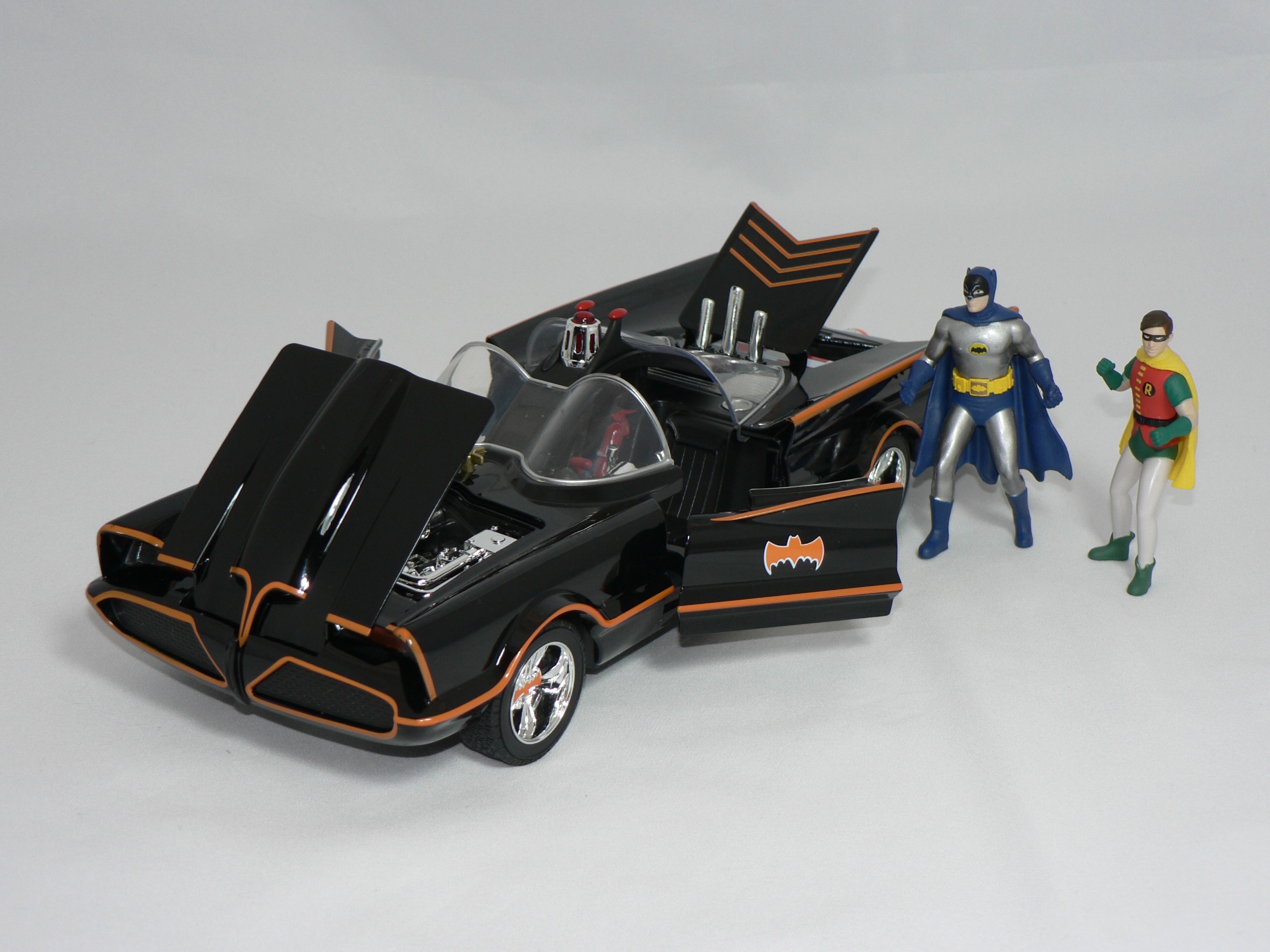 Batmobile Classic TV Serie -1966 (MED BATMAN+ROBIN & FUNGERANDE LAMPOR) - 7