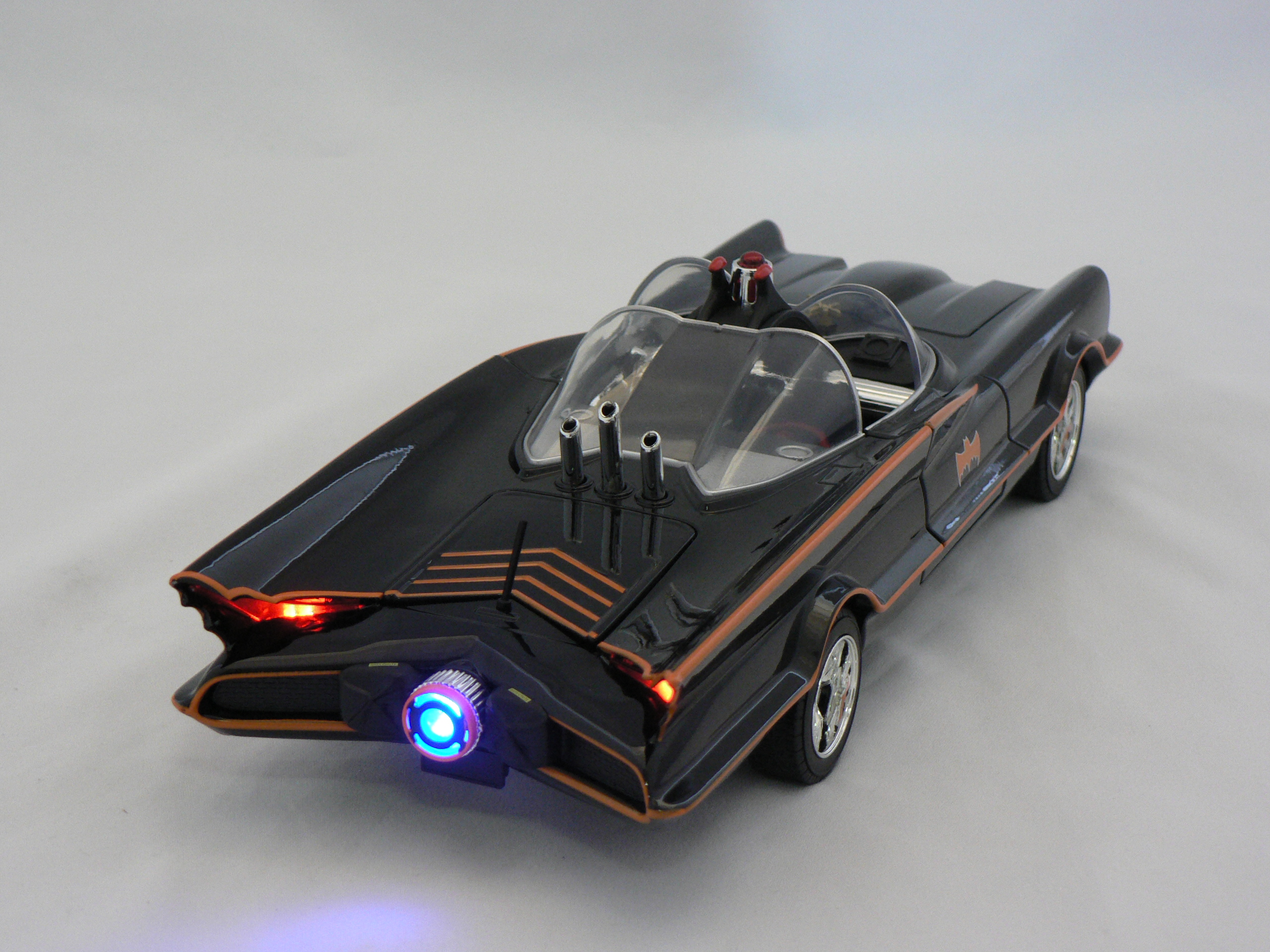 Batmobile Classic TV Serie -1966 (MED BATMAN+ROBIN & FUNGERANDE LAMPOR) - 5