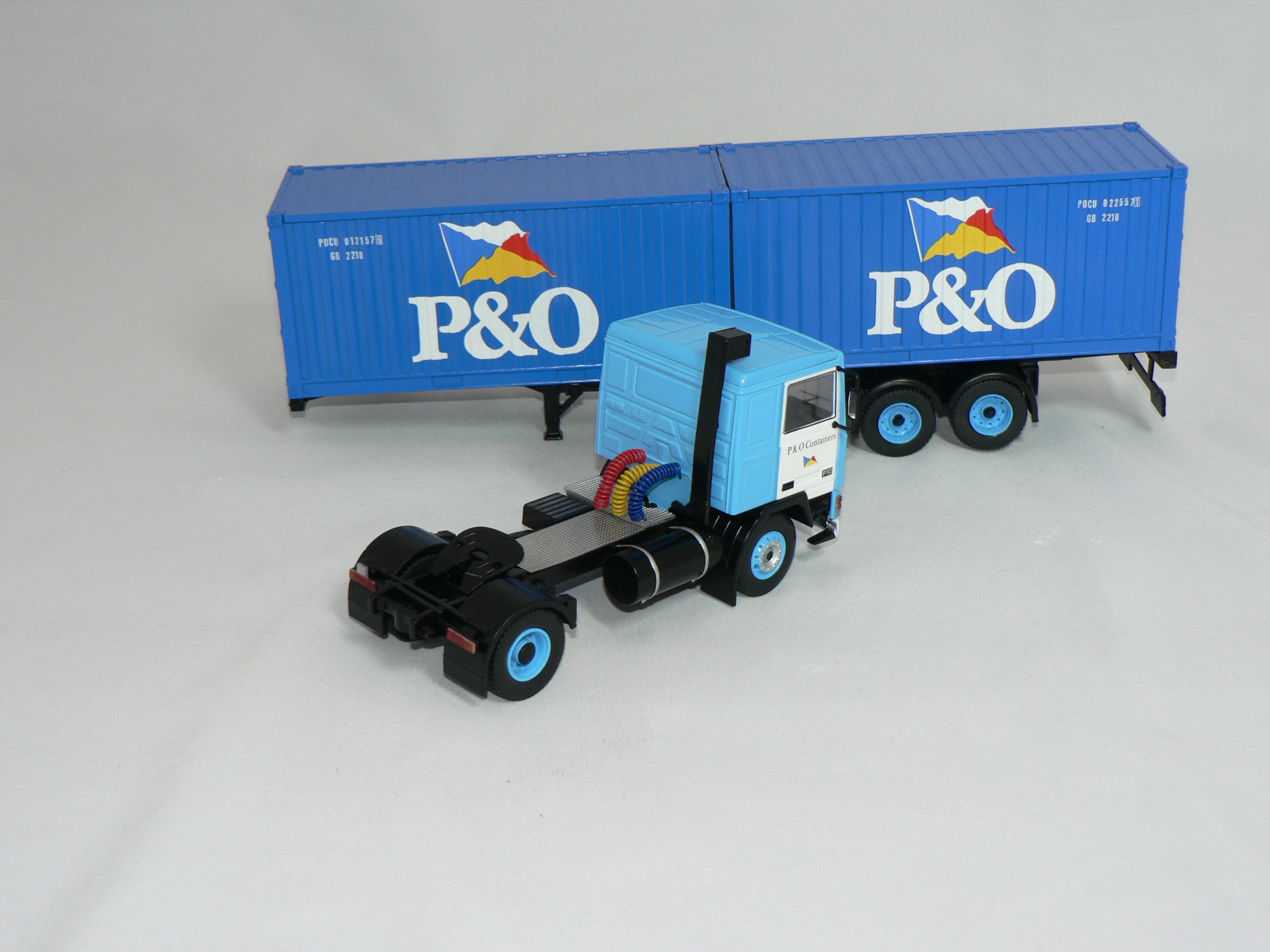 Volvo F10 -1983 (P&O CONTAINERS)  IXO 1:43 - 3