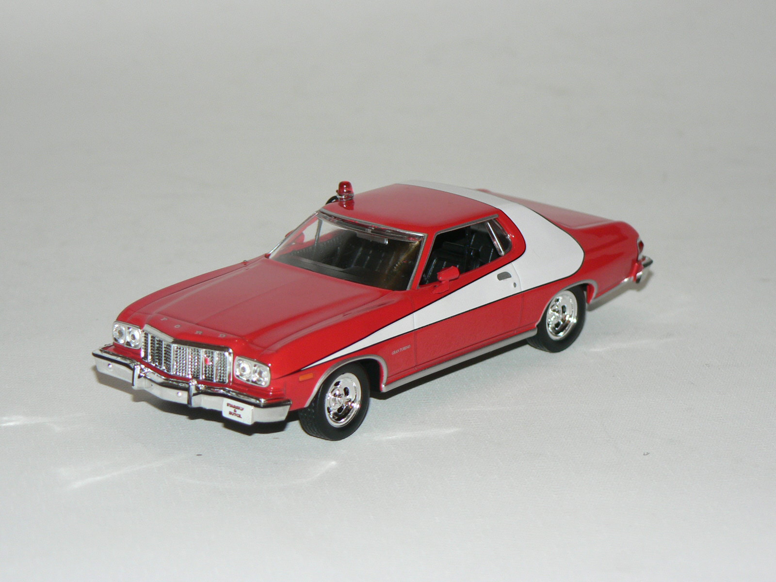 Ford Grand Torino 1976 (Starsky & Hutch TV Serie 1975-79)  1:43  Greenlight