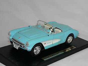 Chevrolet  Corvette   1957  1:18  Road Legends/Lucky Die Cast