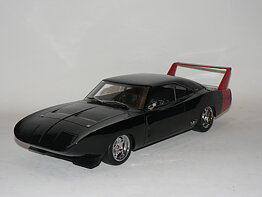 Dodge Charger Daytona Custom  -1969 (Dörr+Huv går ej öppna)  1:18 Greenlight