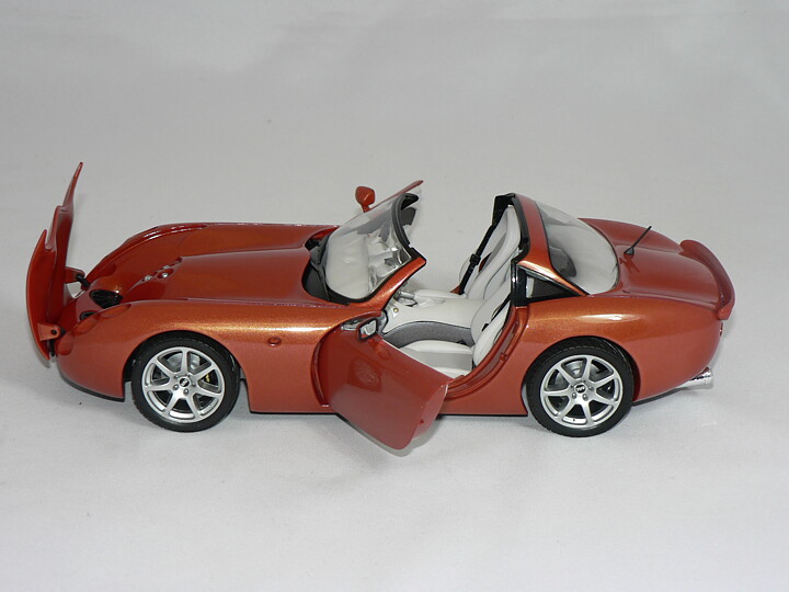 TVR Tuscan S  1:18 Revell
