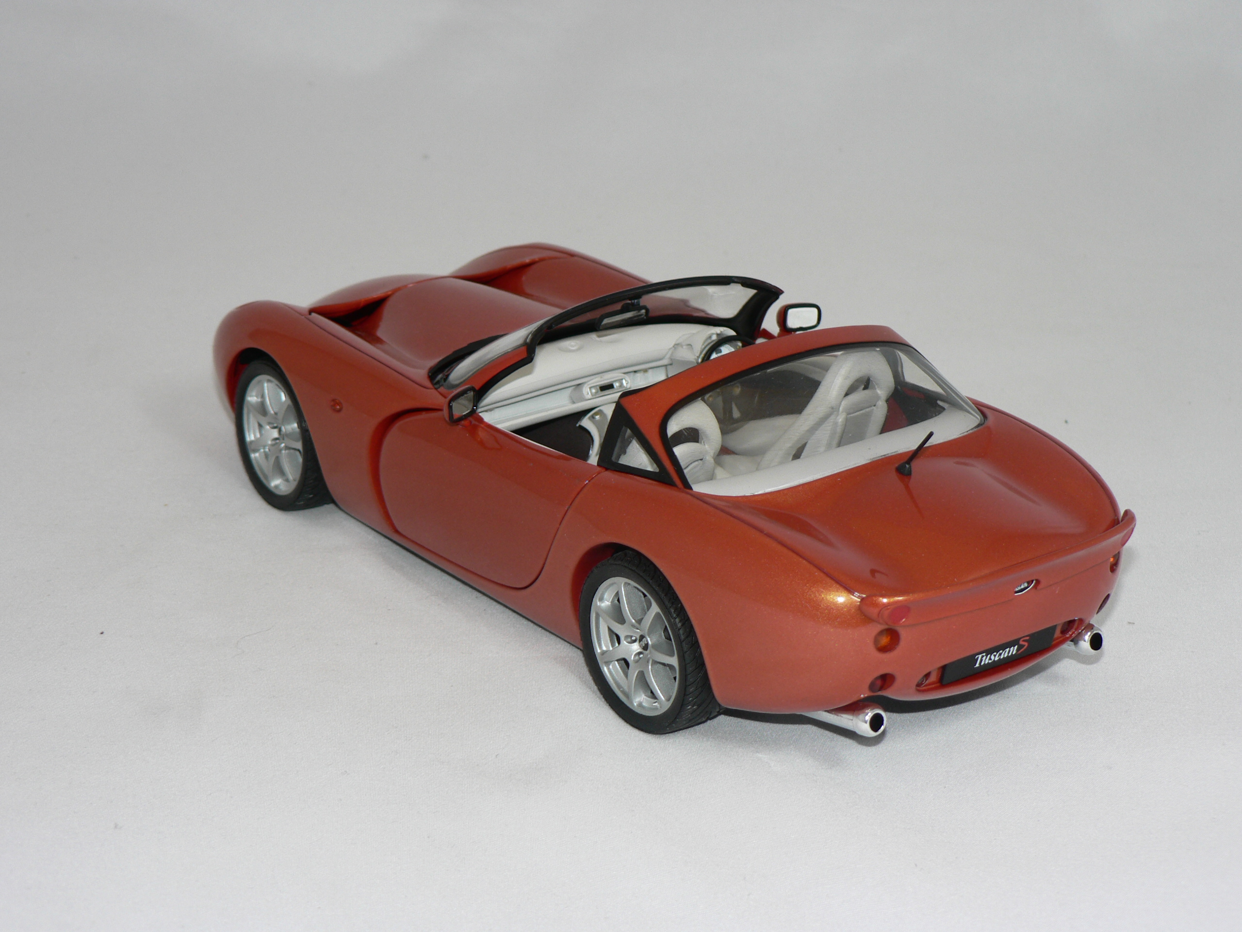 TVR Tuscan S  1:18 Revell - 3