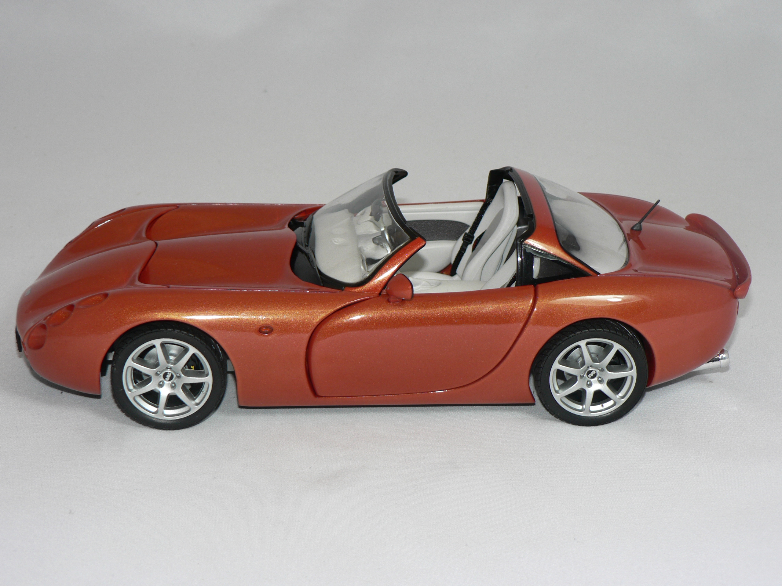 TVR Tuscan S  1:18 Revell - 2