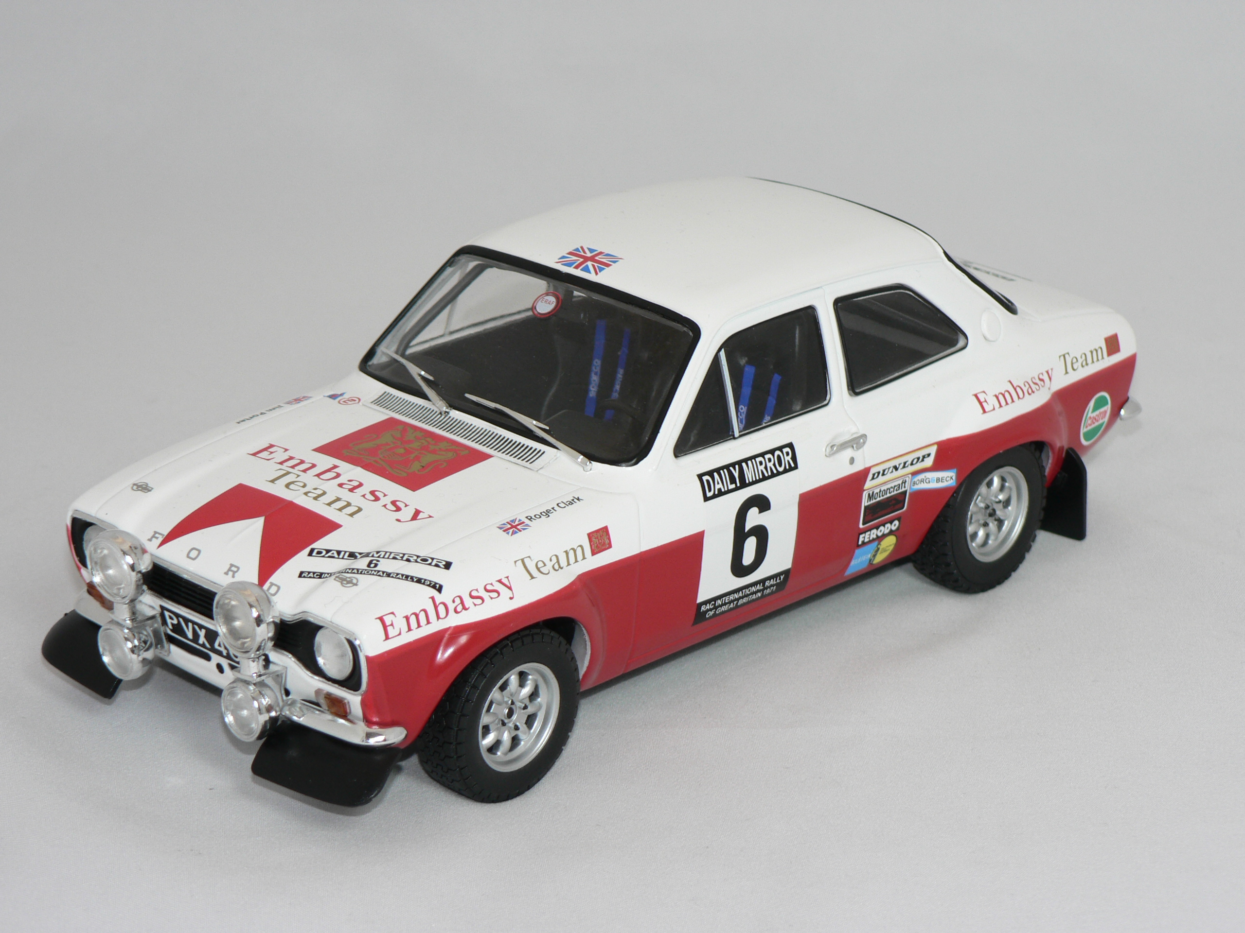 Ford Escort Mk I RS 1600 (RAC RALLY 1971) R.Clark-J.Porter (INGET ÖPPNINGSBART)  1:18  Ixo