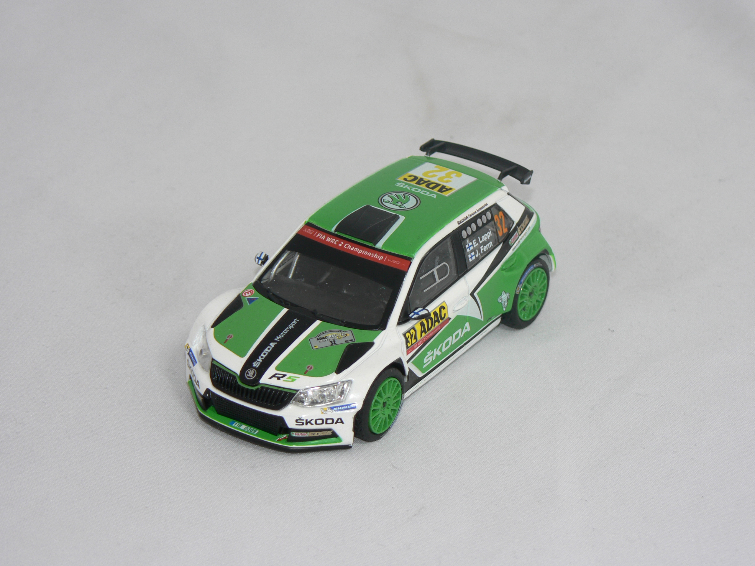 Skoda Fabia III R5 #32  Grön/Svart/Vit (Rally Germany 2016) E.Lappi-J.Ferm ) 1:43  Aberx