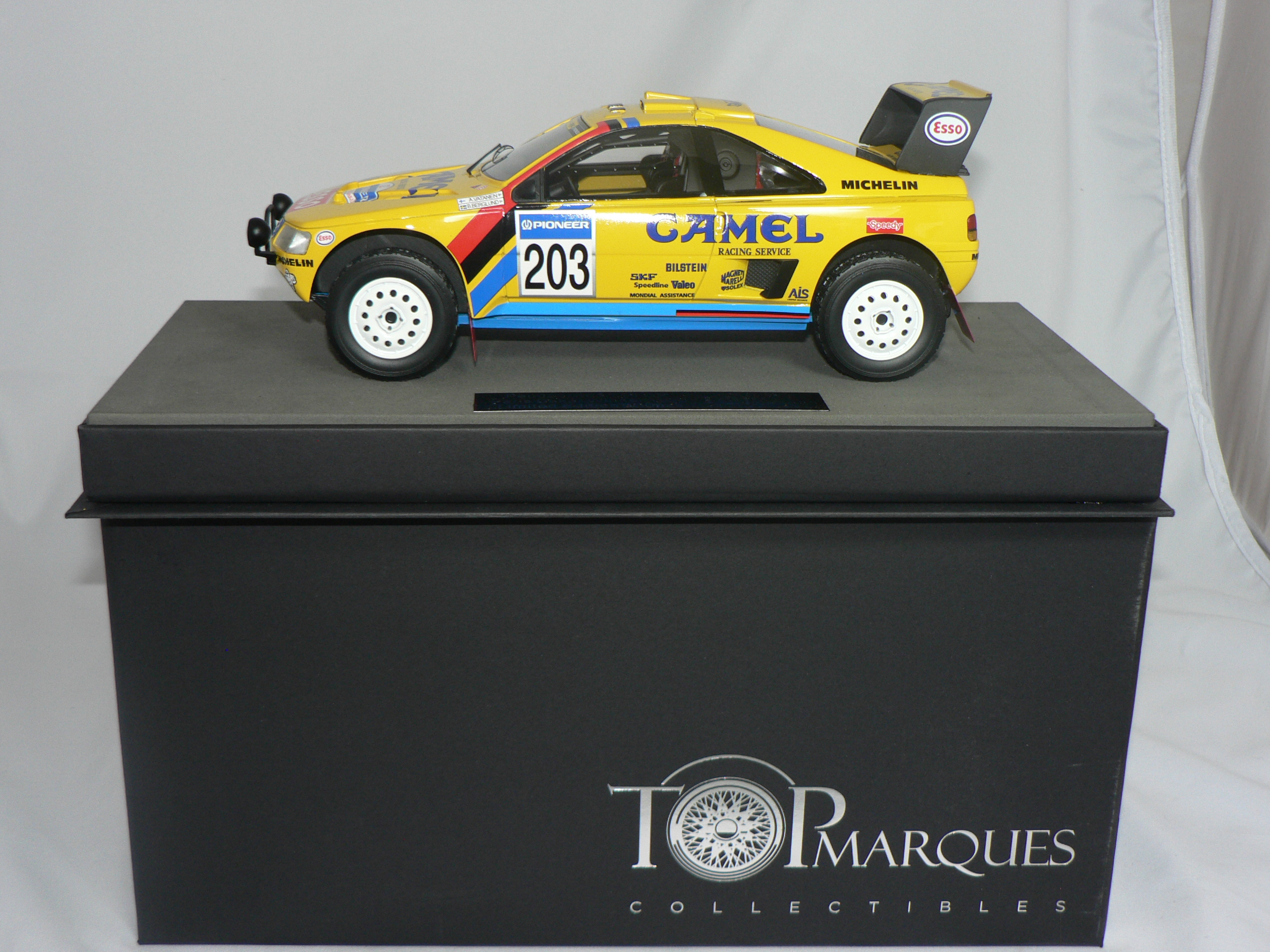 Peugeot 405 GT T-16 (Winner Paris Dakar 1990) A.Vatanen-B.Berglund (INGET ÖPPNINGSBART) Limited Edition 500pce  1:18  Top Marques - 4