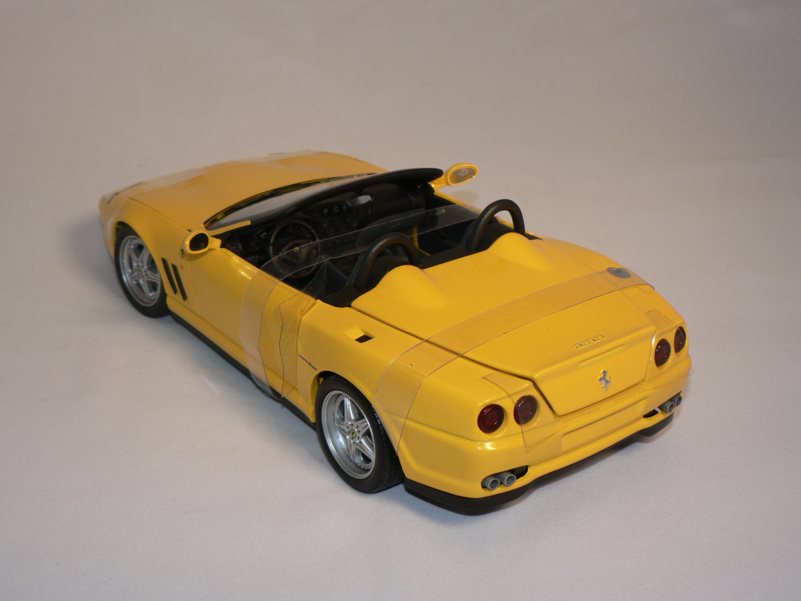 Ferrari 550 Barchetta Pininfarina   1:18  Hot Wheels  - 3