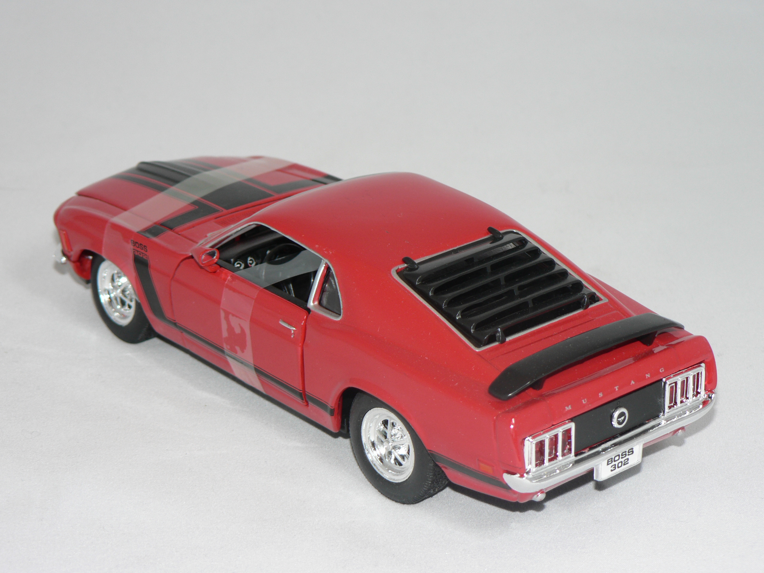 Ford Mustang Boss 302  1970  1:24 Welly - 2
