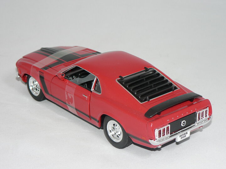 Ford Mustang Boss 302  1970  1:24 Welly