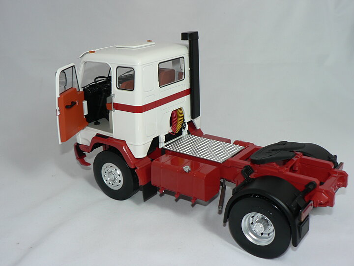 Volvo F 88   ( 1971 )  1:18   MCG