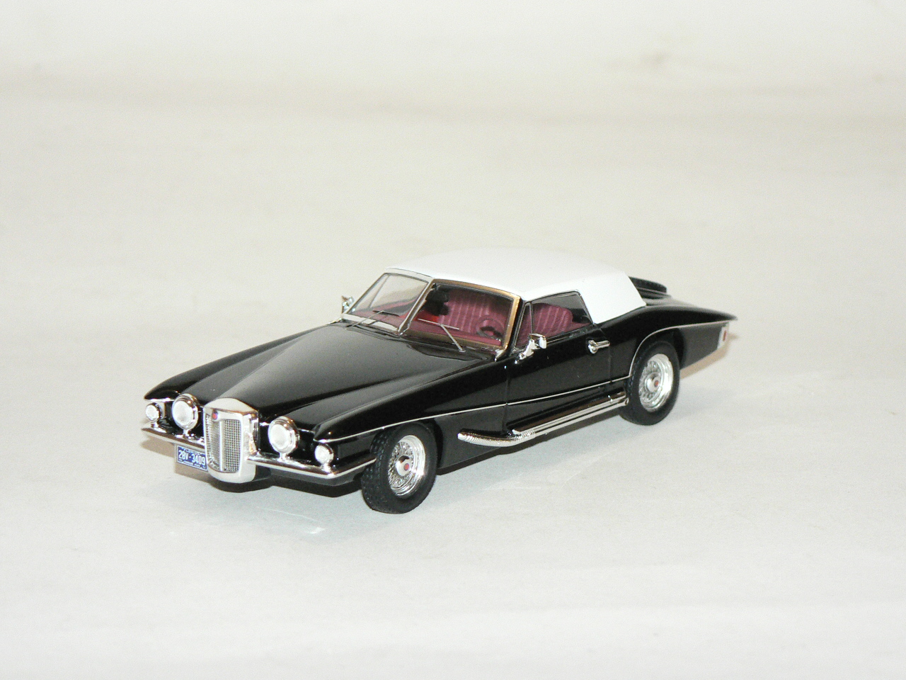Stutz Blackhawk Convertible With Hard Top  1:43  Ixo Premium X