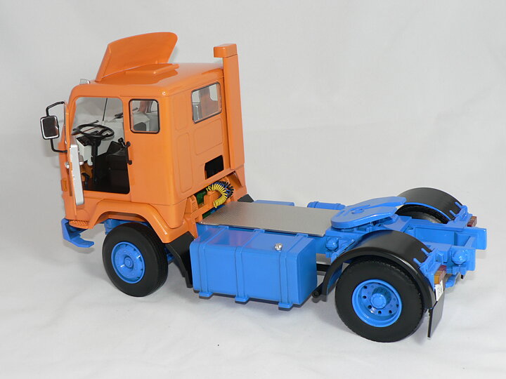 Volvo F88  Deutrans  1965   1:18  Road Kings