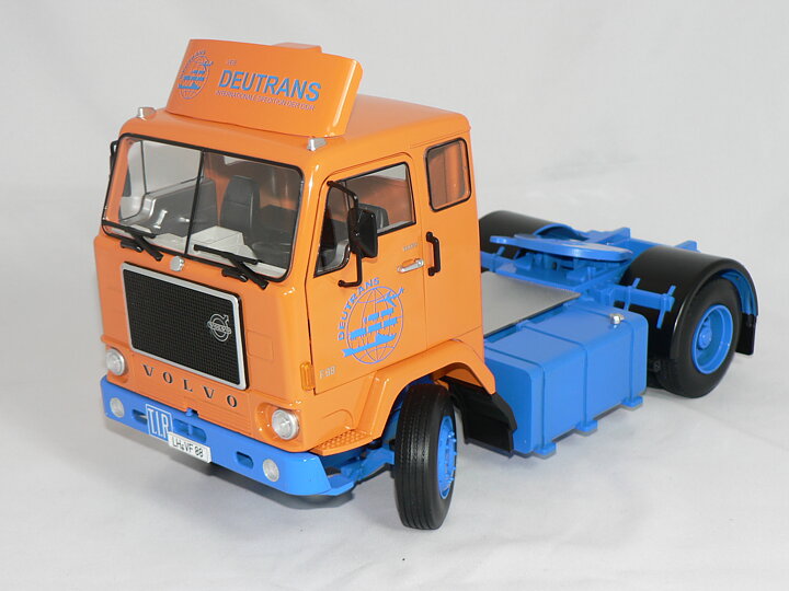 Volvo F88  Deutrans  1965   1:18  Road Kings